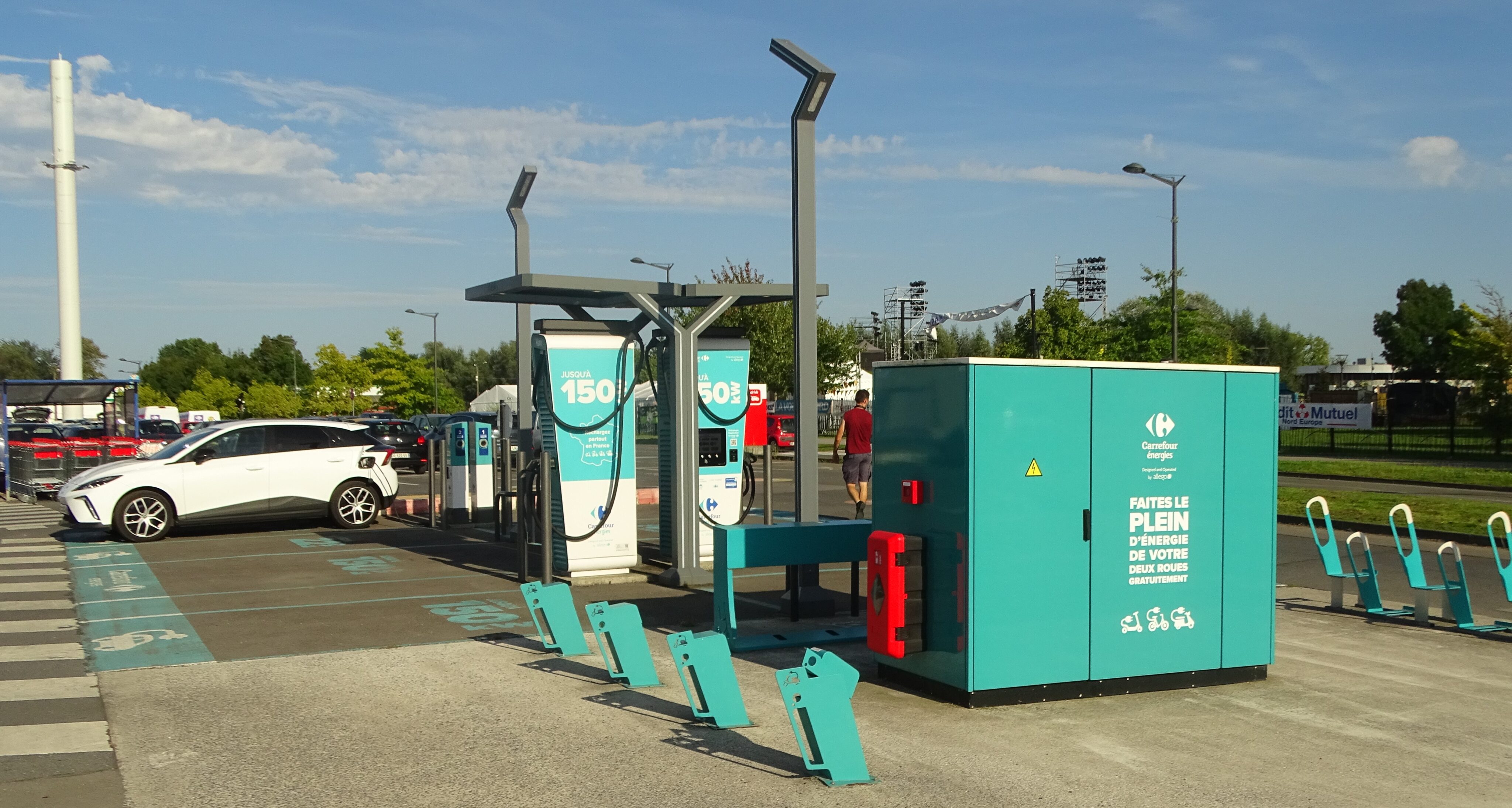 Carrefour met fin à la recharge gratuite : ce qui change en avril 2026