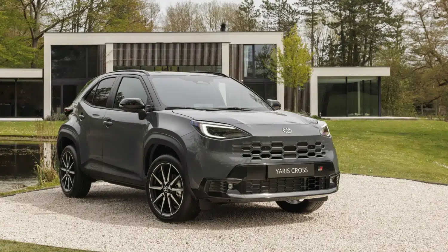 Toyota Yaris Cross restylé 2026 : le petit SUV hybride passe à l&rsquo;offensive