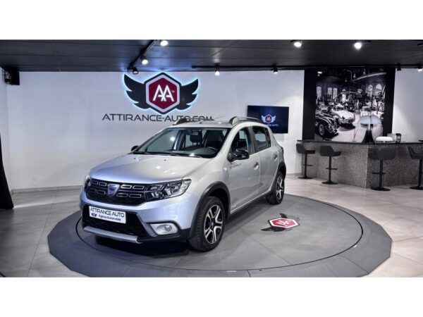 DACIA SANDERO STEPWAY Blue dCi 95 15 ème Anniversaire