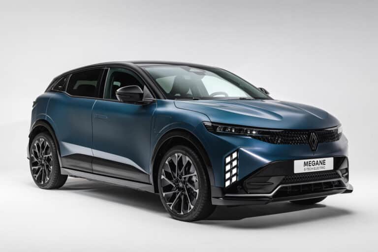 Renault Mégane E-Tech restylée 2026 : plus d&rsquo;autonomie et des prix en baisse