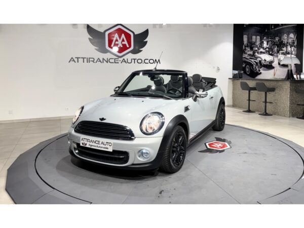 MINI Cabrio COOPER 1.6 L 115 CV BMV6 2015 - photo 1 sur 49